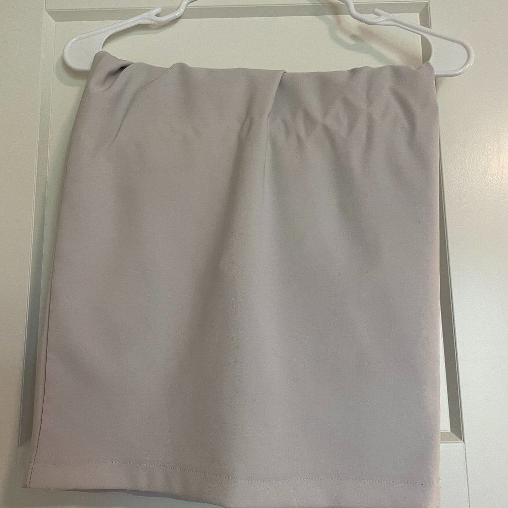 White pencil skirt